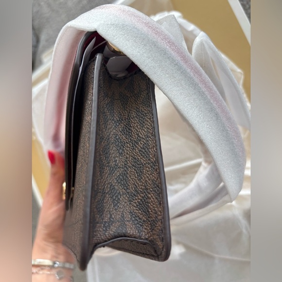 Michael Kors Jet Set Travel Crimson Logo Clutch Crossbody – Brand New with tag - Picture 16 of 16